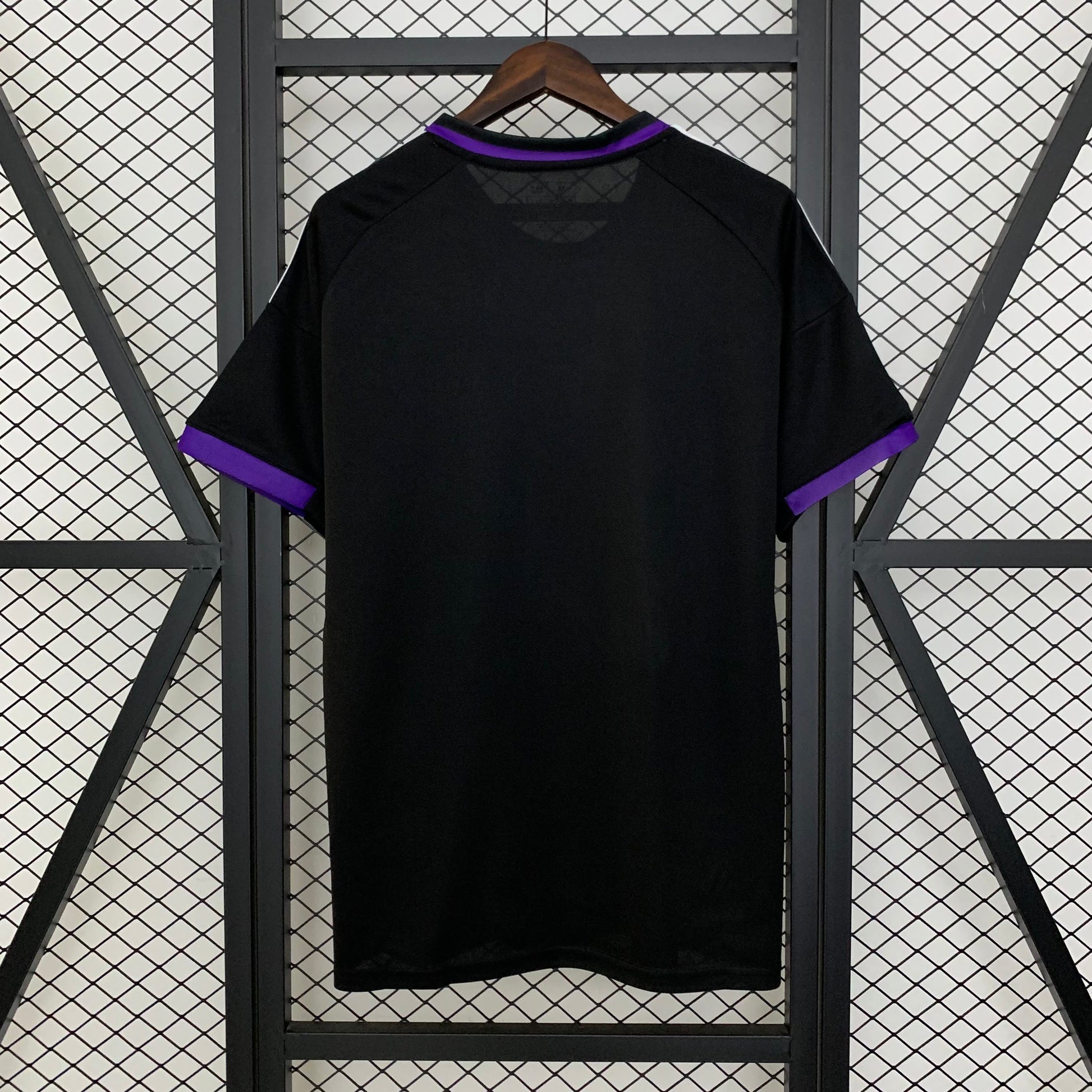 Real Madrid "Violet Venom" Jersey - Image 3